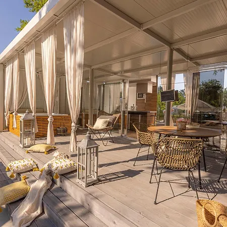 Superior - Private Heated Pool - Jacuzzi - Breakfast In Pool Apartment *