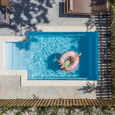 Superior - Private Heated Pool - Jacuzzi - Breakfast In Pool *