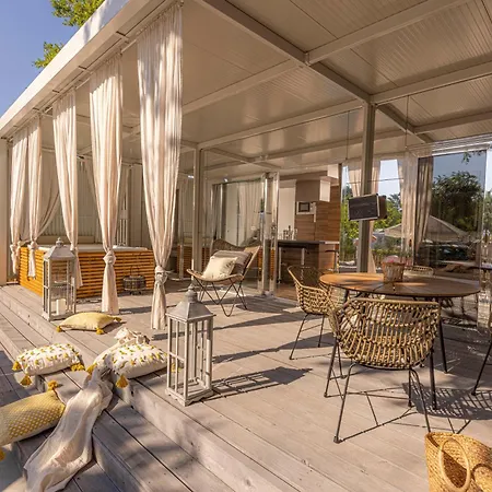 Superior - Private Heated Pool - Jacuzzi - Breakfast In Pool Apartman *
