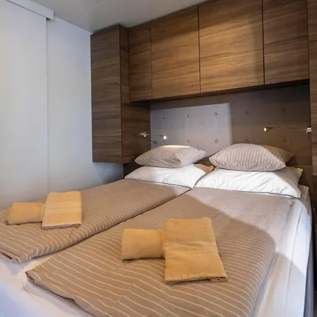 Apartman Superior - Private Heated Pool - Jacuzzi - Breakfast In Pool Porec